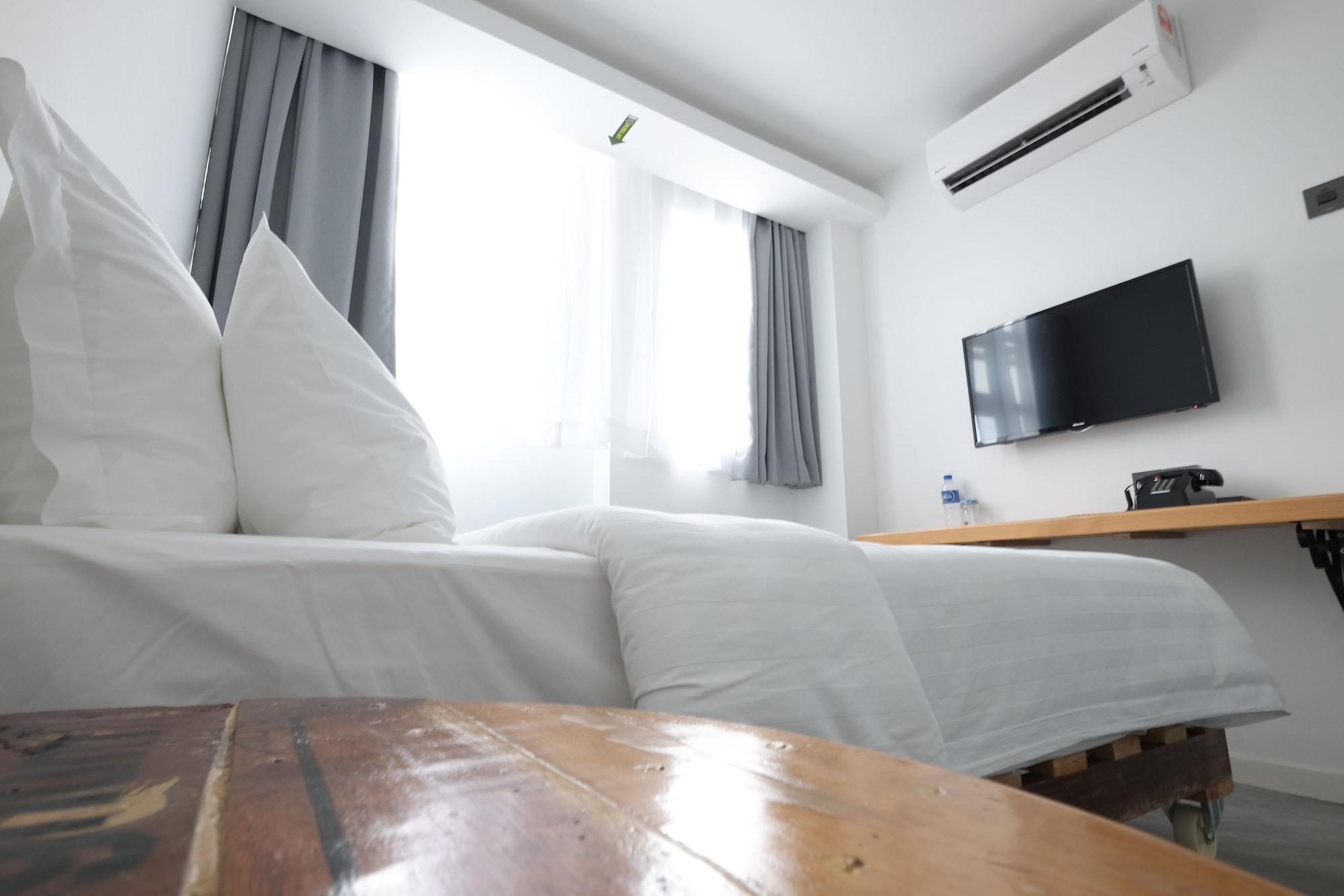 White Loft Hotel Malacca Esterno foto