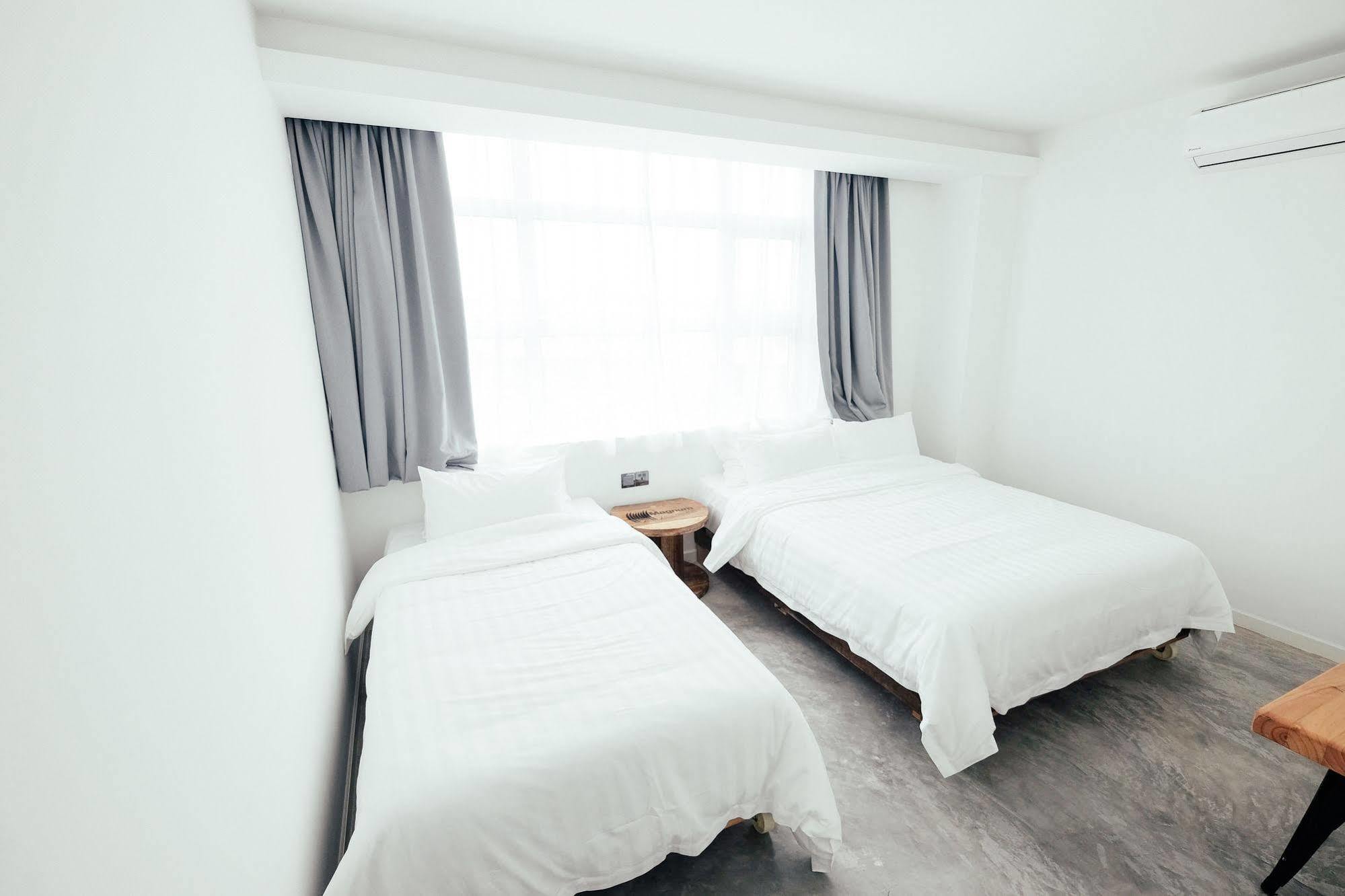 White Loft Hotel Malacca Esterno foto