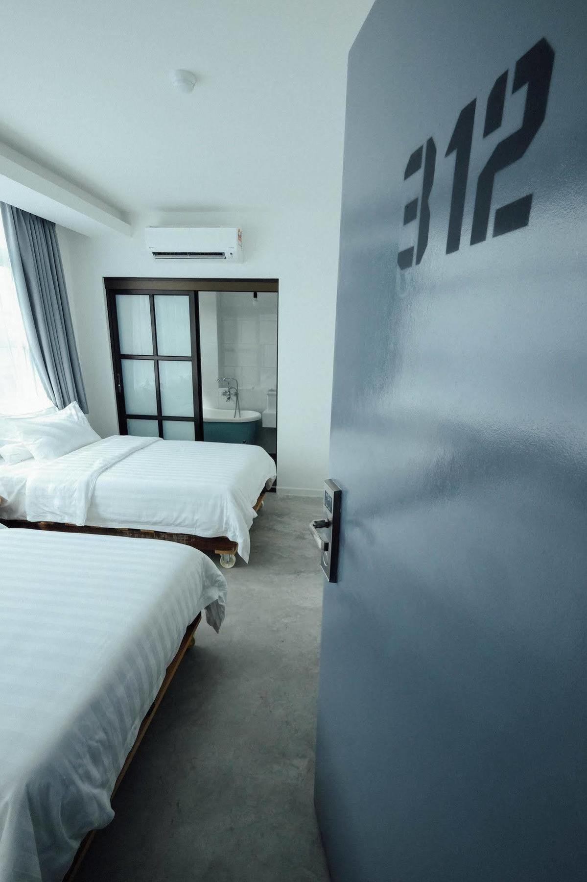 White Loft Hotel Malacca Esterno foto