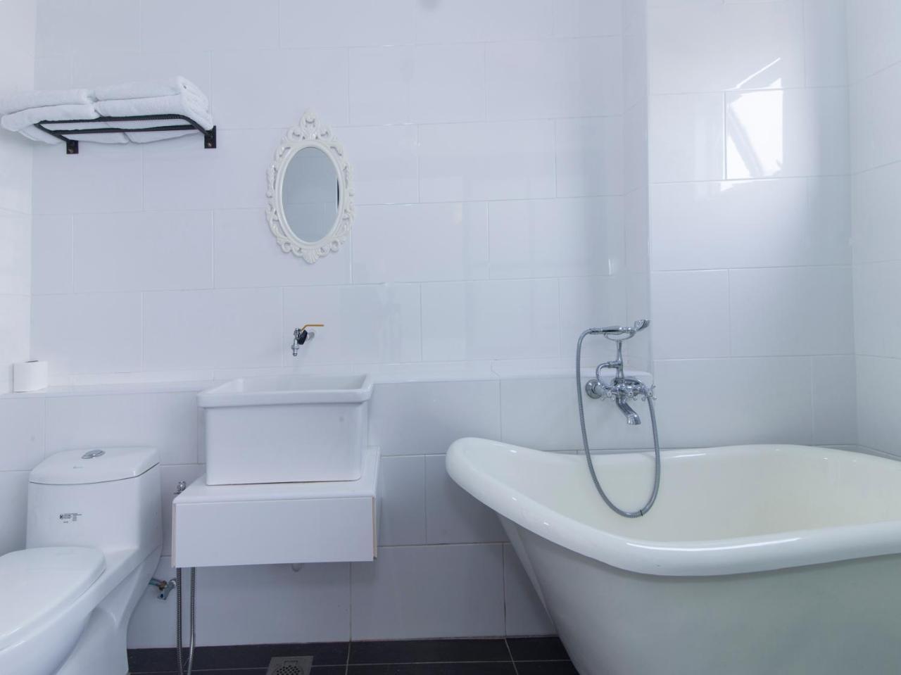 White Loft Hotel Malacca Esterno foto